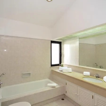 Sleeps 6 Pool Air Con Wifi Vale do Lobo