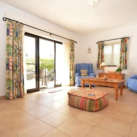 Sleeps 6 Pool Air Con Wifi *